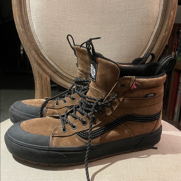 Vans Sk8 Hi MTE: Men's Brown and Black High-Top Sneakers - Picture 5 of 5